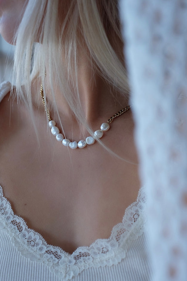 GUÐ0410 - 1104 by MAR