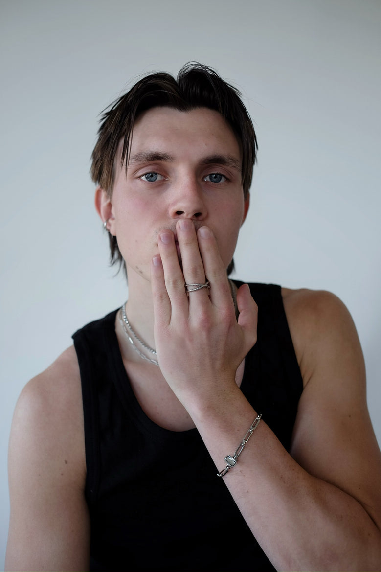 ELÍ2107 X - 1104 by MAR