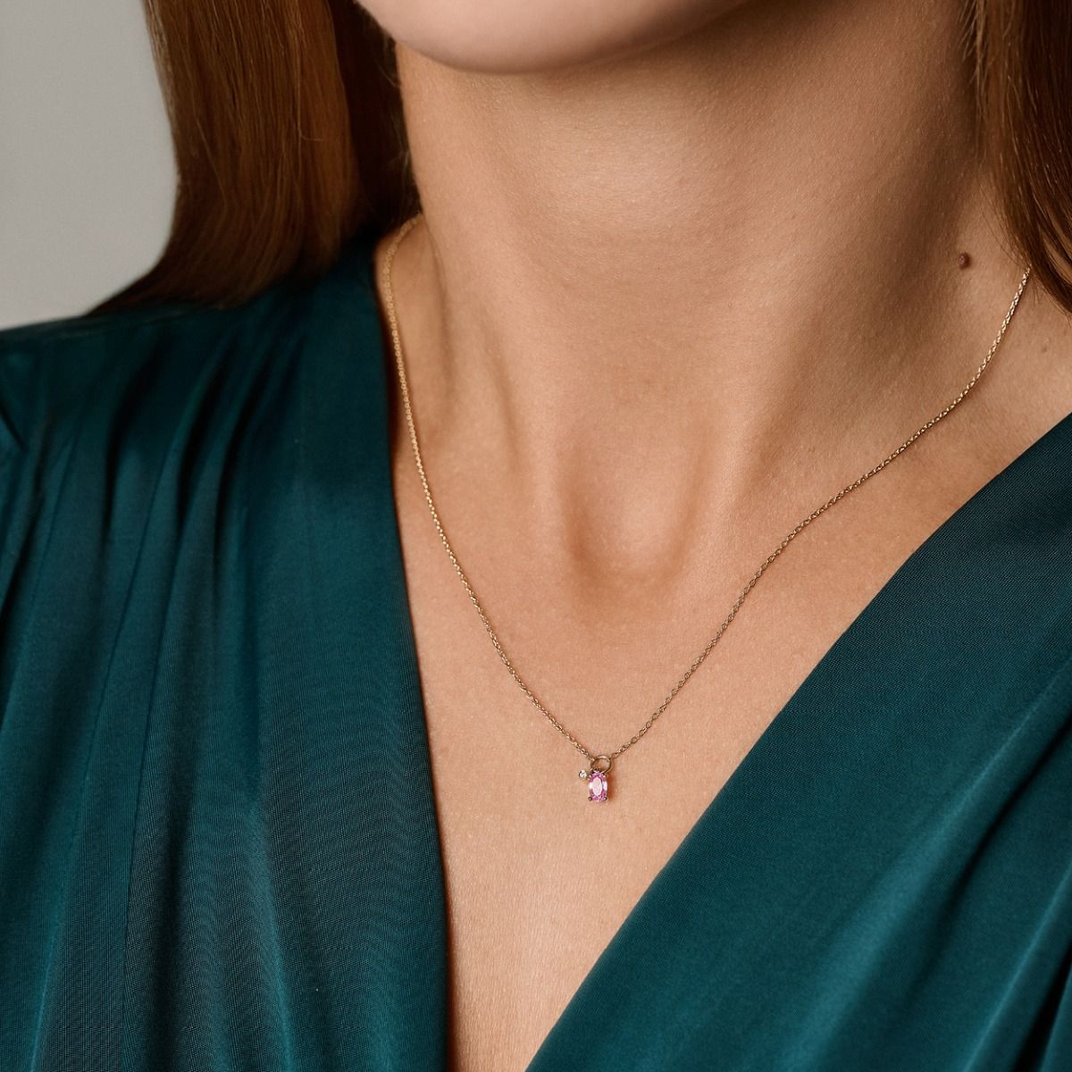 Gull hálmsen með bleikum safir og demant