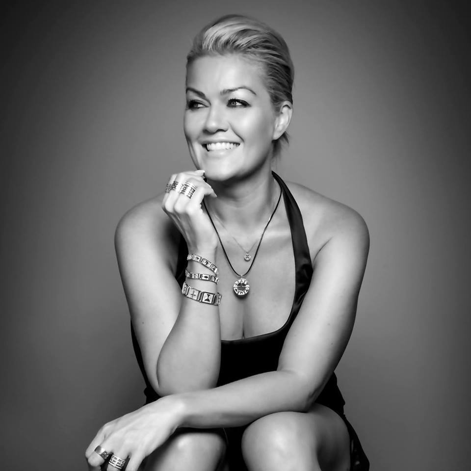 VD Infinity armband RHS